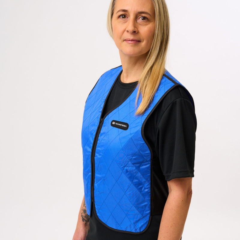 veste-rafraichissante-bleue-femme-face