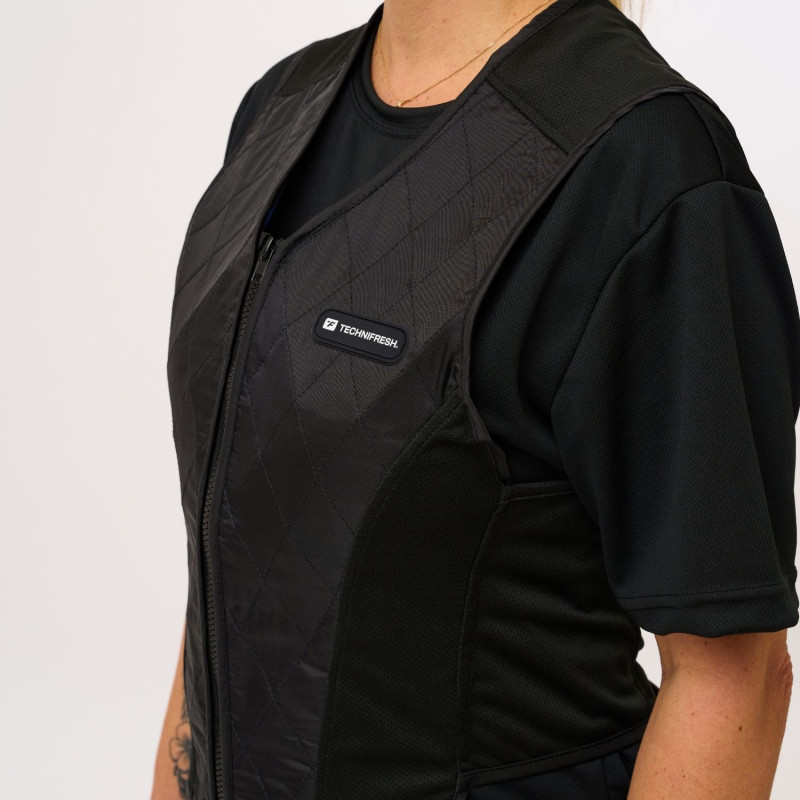 veste-rafraichissante-slim-vue-profil-resserre