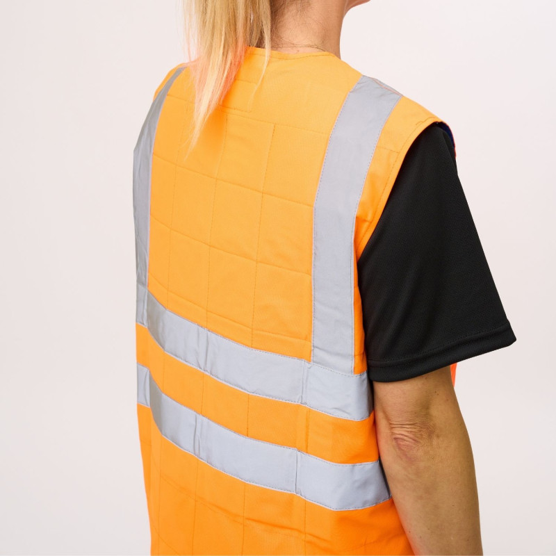 veste-refroidissante-haute-visibilite-orange-femme-profil-arriere