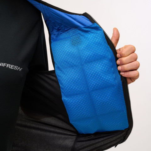 veste-refroidissante-hybride-bleue-inserts