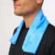 serviette-rafraichissante-bleue-homme-face
