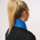 tour-de-cou-refroidissant-bleu-femme-profil-droit