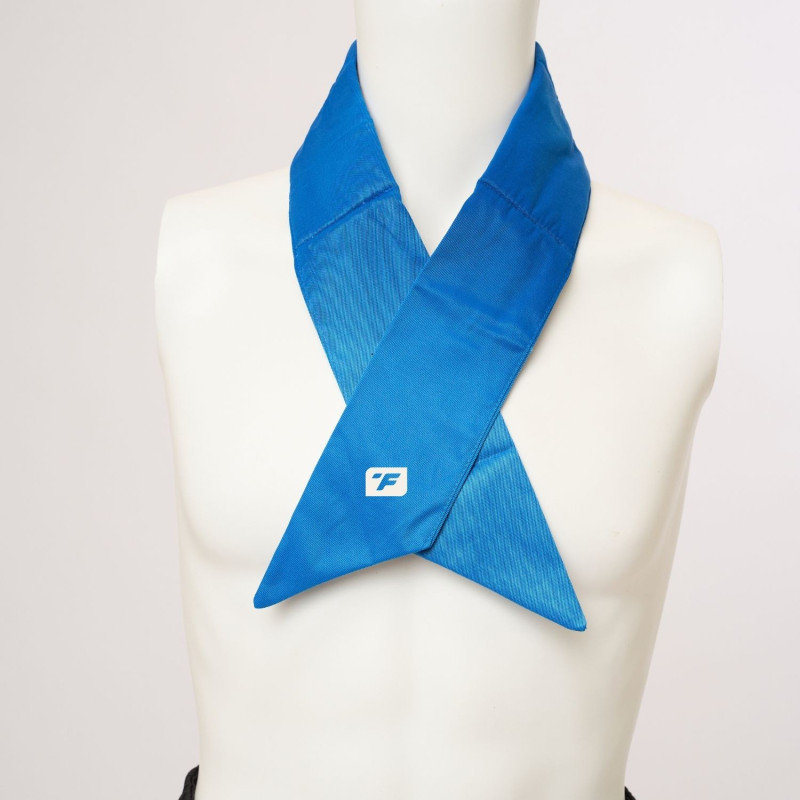 tour-de-cou-refroidissant-bleu-vue-seule-avant