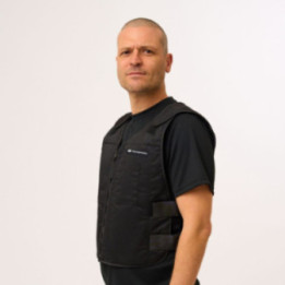 veste-refrigeree-changement-de-phase-noire-homme-profil