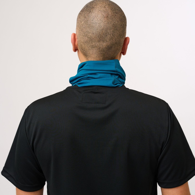 cache-cou-rafraichissant-homme-arriere