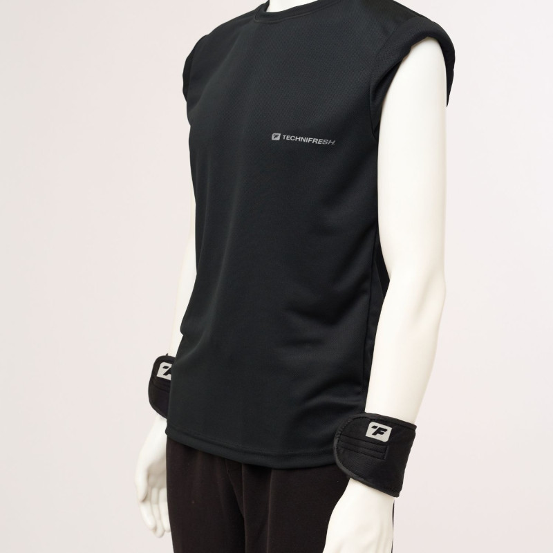 Bracelets-refrigerants-noirs-portes-mannequin