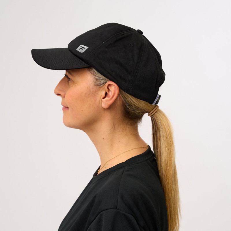 casquette-refrigeree-noire-femme-profil