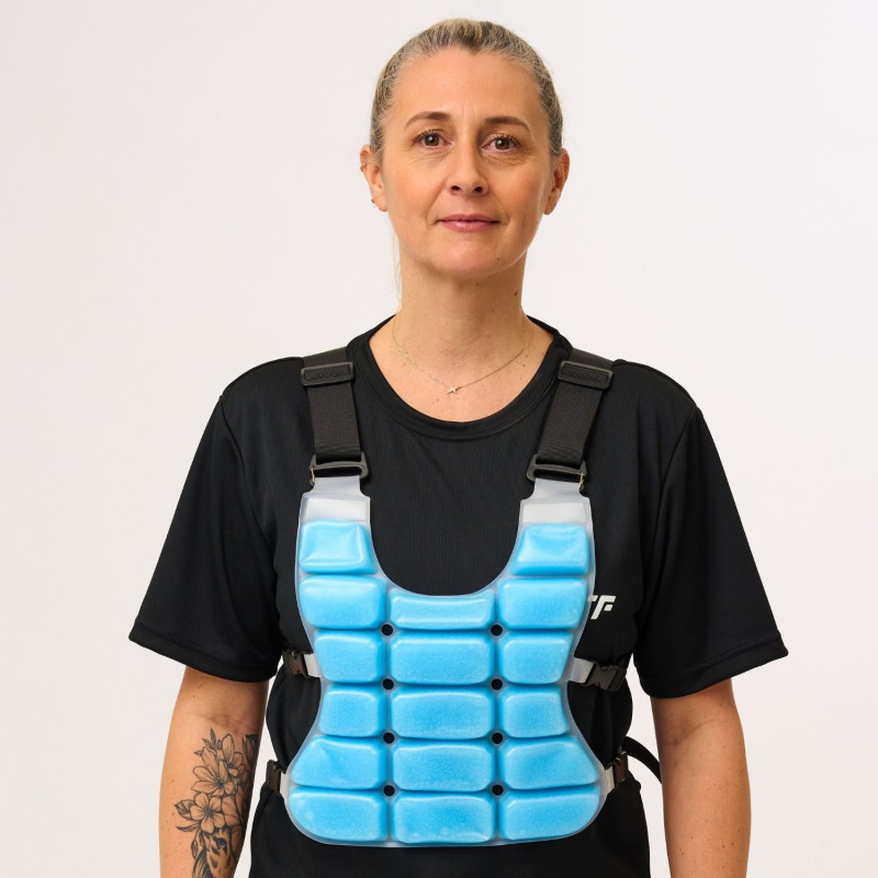 gilet-rafraichissant-face-femme