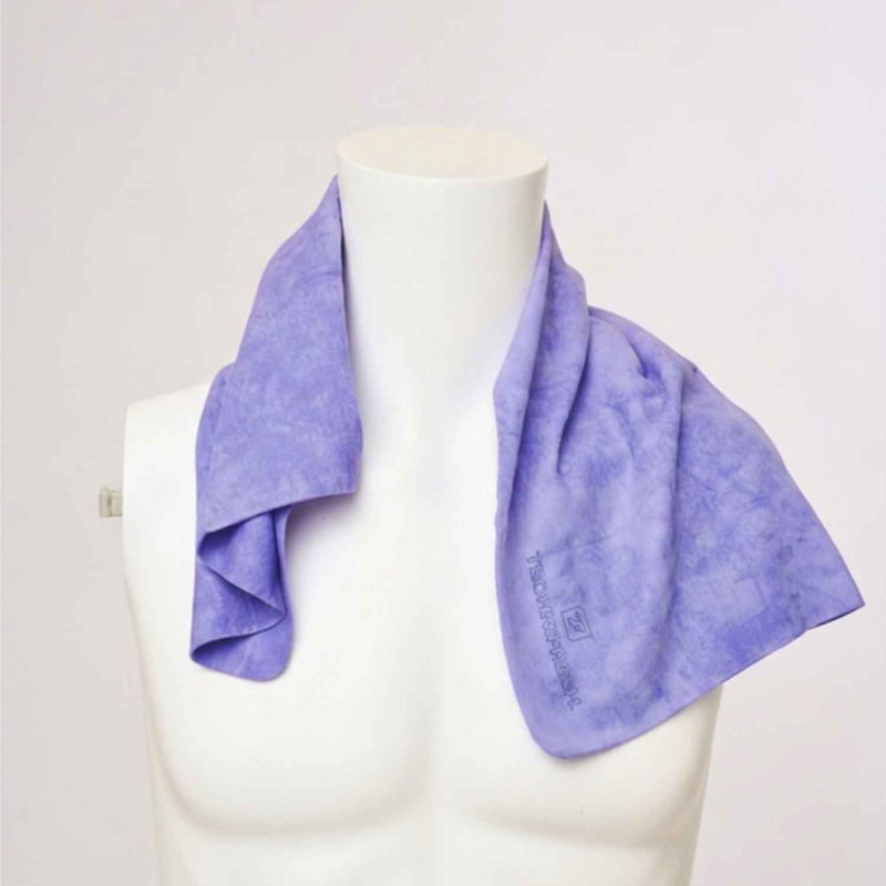 serviette-rafraichissante-vue-seule-zoom-mauve