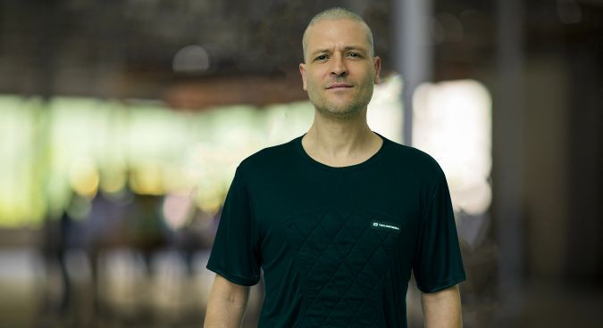 T-shirts rafraîchissants manches courtes pour environnements chauds
