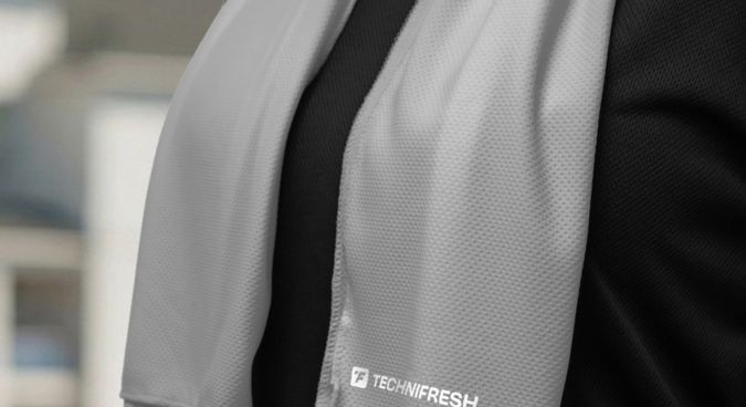 Serviette rafraîchissante Aqua ou Hydra - Fibre évaporative & PVA